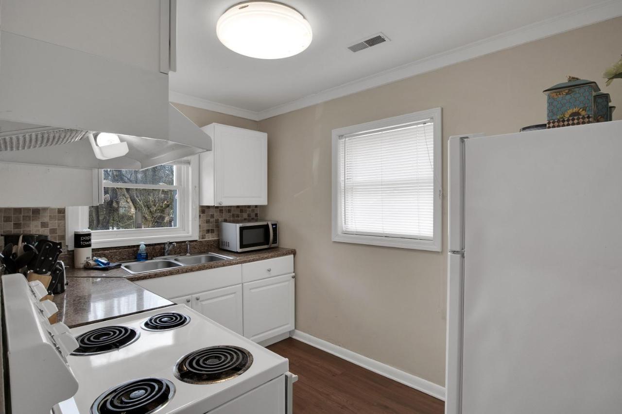 Small 2br East Knox apartment Pet friendly Knoxville Exteriör bild