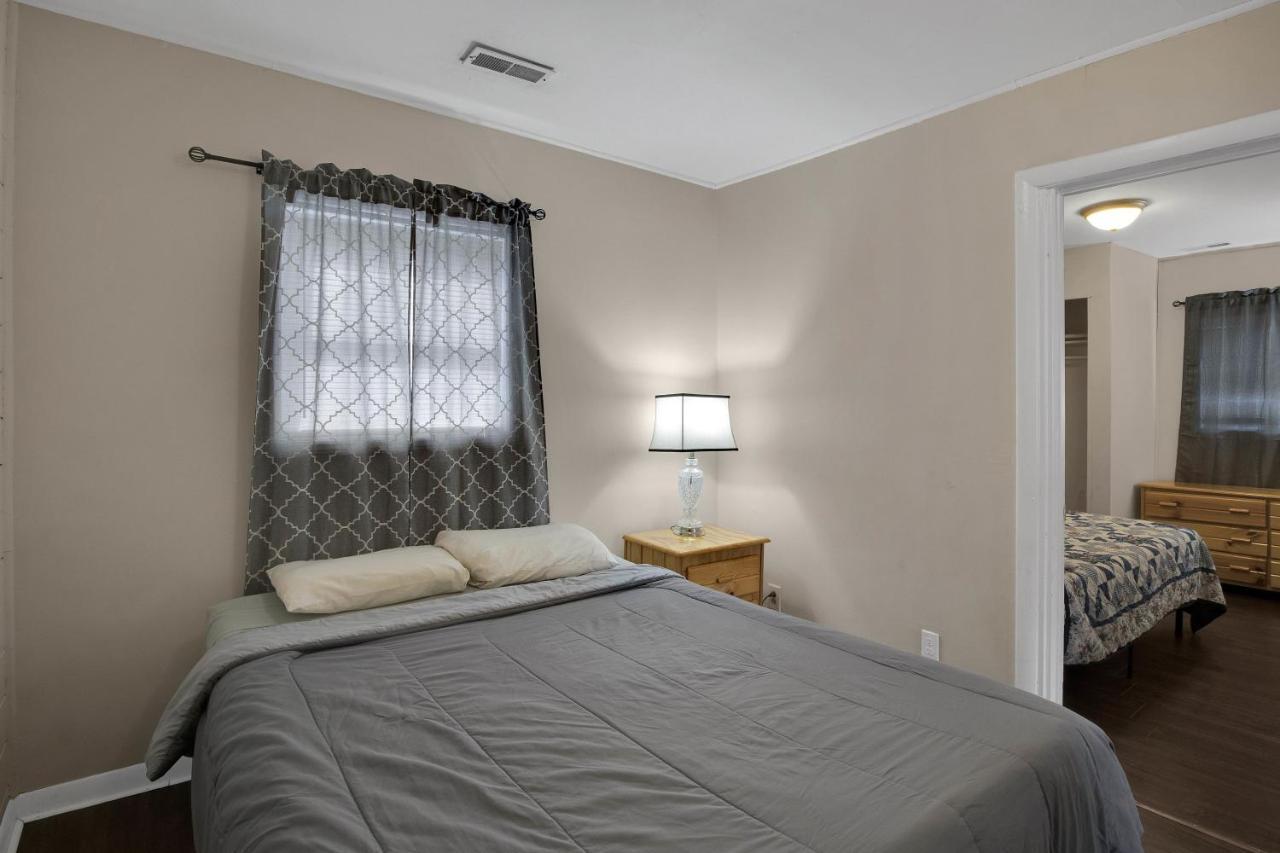 Small 2br East Knox apartment Pet friendly Knoxville Exteriör bild